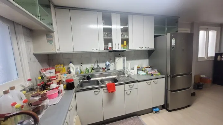 오래된 주택 전체 인테리어 — 창호·데코타일·실크도배·전등 시공 전 사진 4
