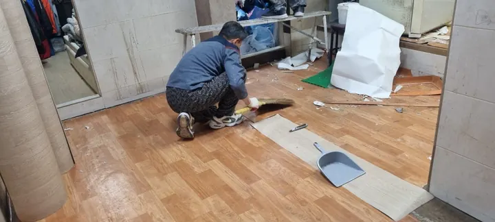 장애인가구 도배·장판과 짐 정리 — 사회공헌 시공 과정 사진 5